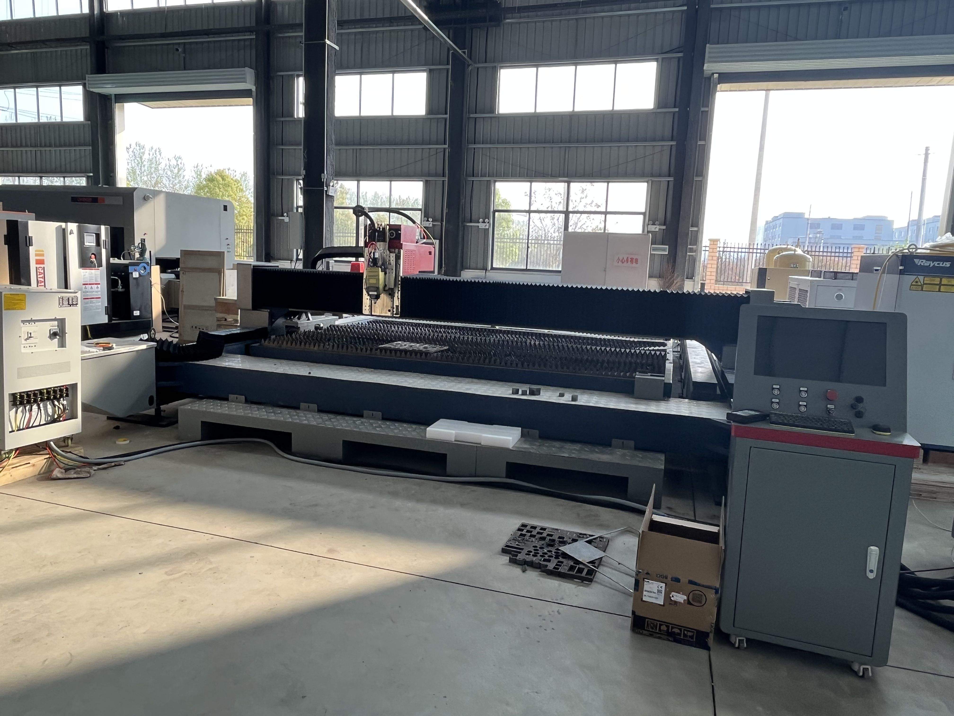 Industrial Laser Manufacturers - 3015 Fiber Laser Metal Cutting Equipment